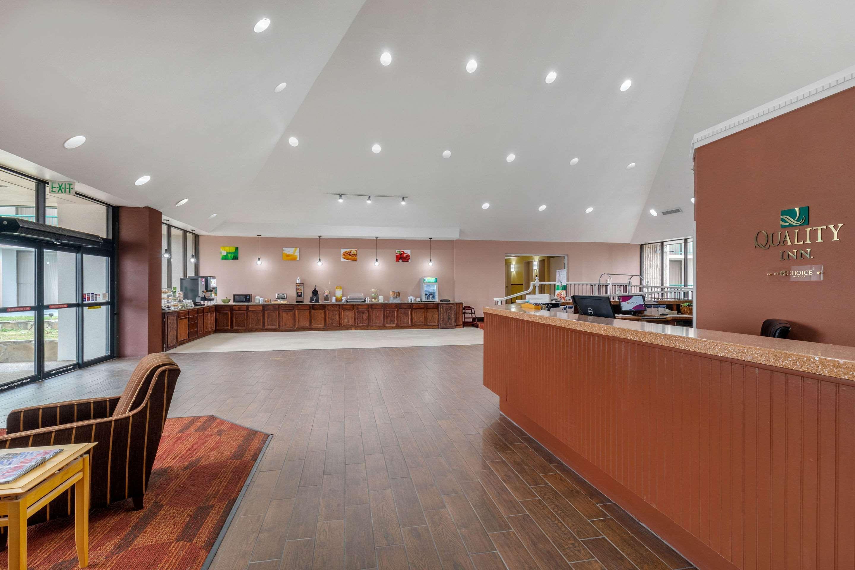 Quality Inn Tyler - Lindale Экстерьер фото