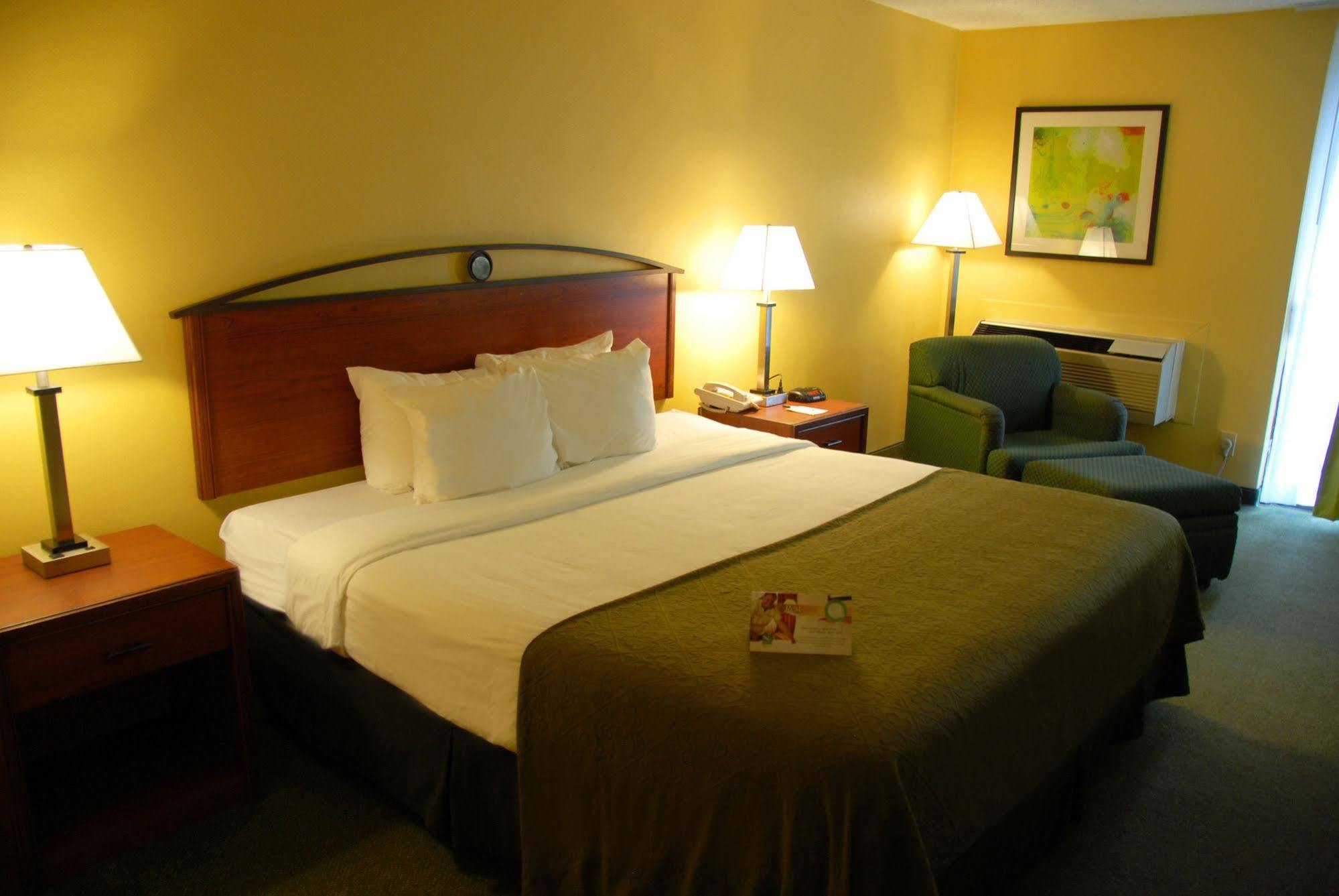 Quality Inn Tyler - Lindale Экстерьер фото
